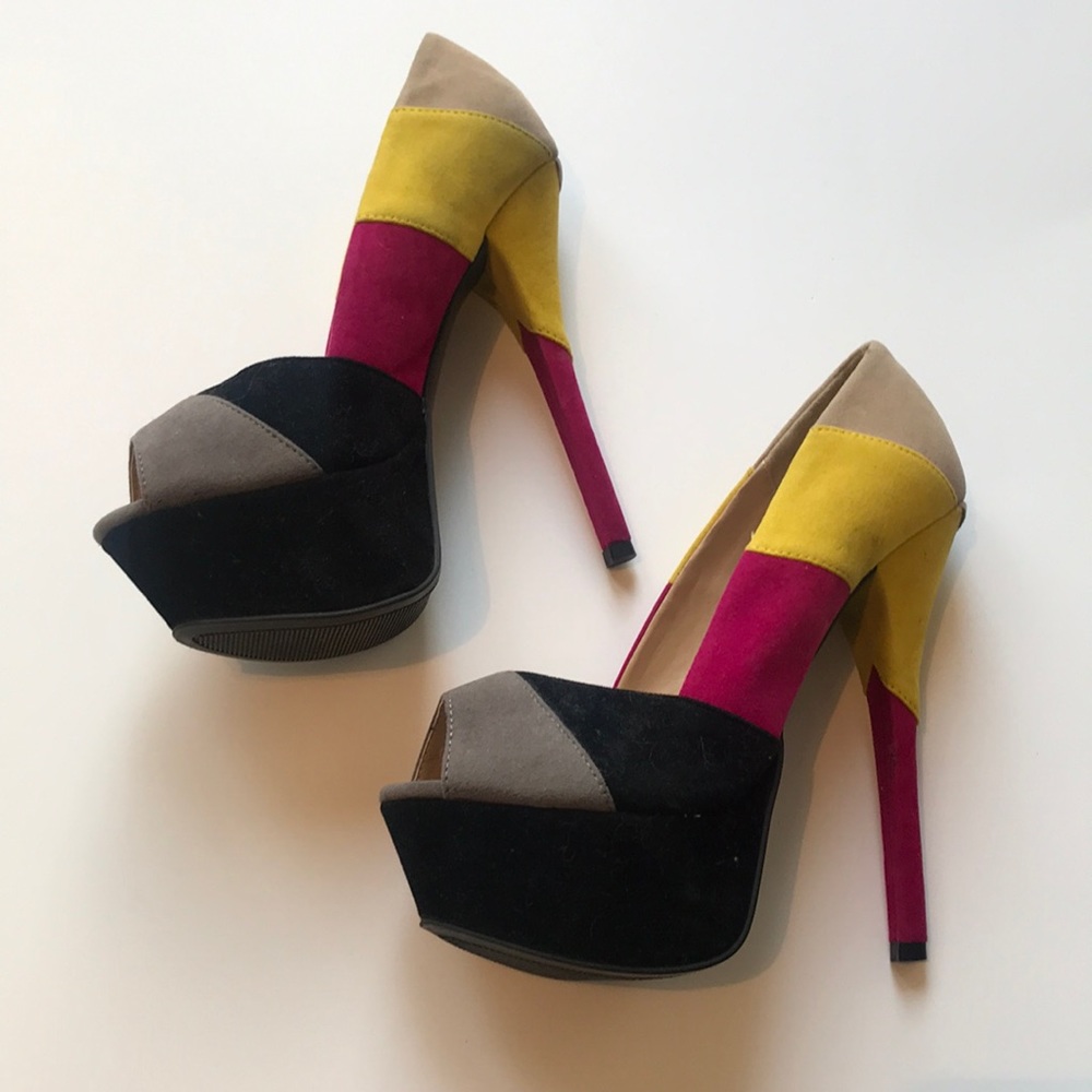 ALBA multicolored heels 🤍